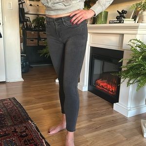 Frame denim “Le High Skinny” charcoal gray jeans